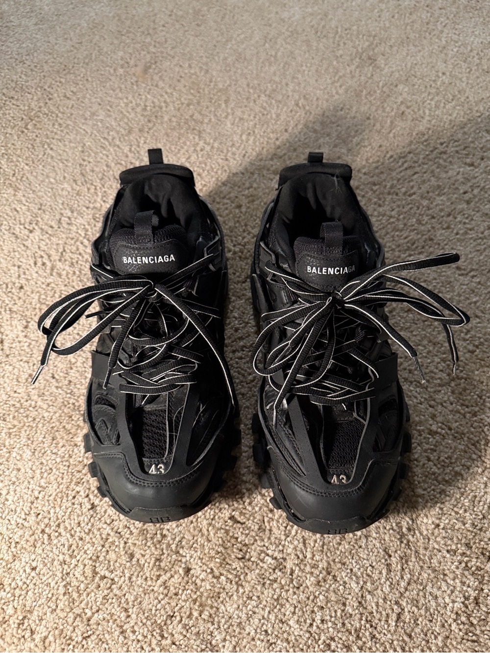 Men's Trail Sneakers in Black